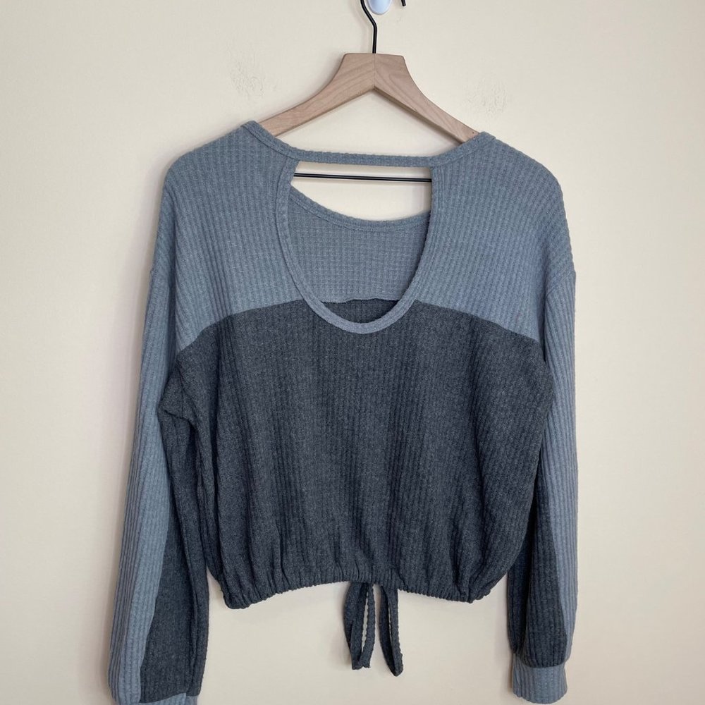 NEW Hollister Waffle Knit Sweater Size Small Colorblock Front Tie Open Back NWT - Picture 4 of 7